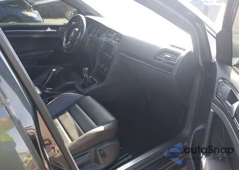 2015 Volkswagen Golf Gti 2.0T Se W/Performance Package 4-Door z USA, uszkodzony, nr VIN 3VW547AUXFM102736